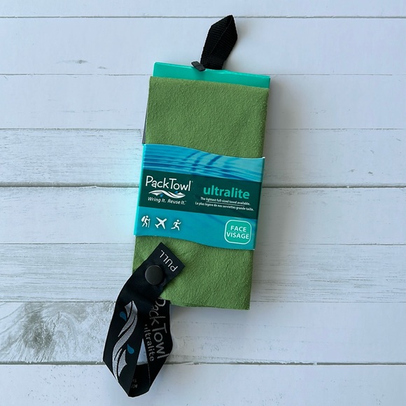 New Travel 'PackTowl' - Face Size Towel ✈️ - Picture 1 of 2